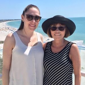 Meet your Posher, Danielle